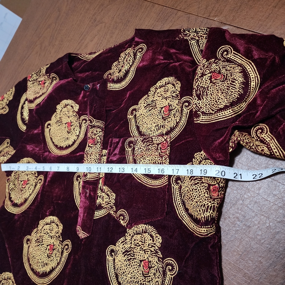 Elegant Burgundy and Gold Men's Shirt - Picture 5 of 10